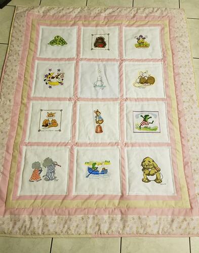 Photo of (QUILTED) Animalss quilt