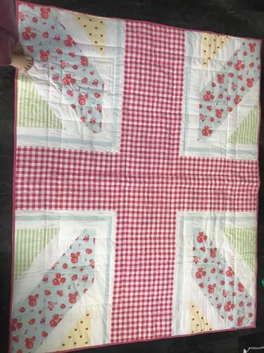 Photo of Isla-Roses quilt