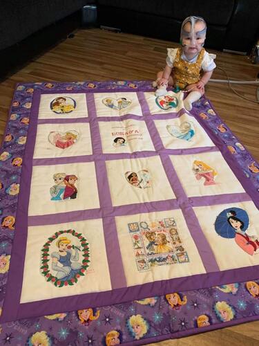 Photo of Loraya Hs quilt