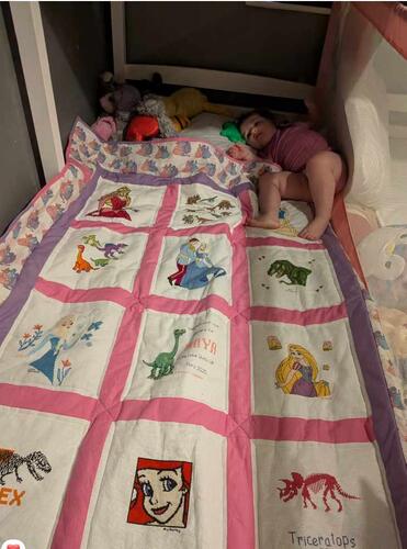 Photo of Maya Hs quilt