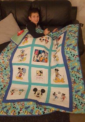 Photo of Harry Rs quilt